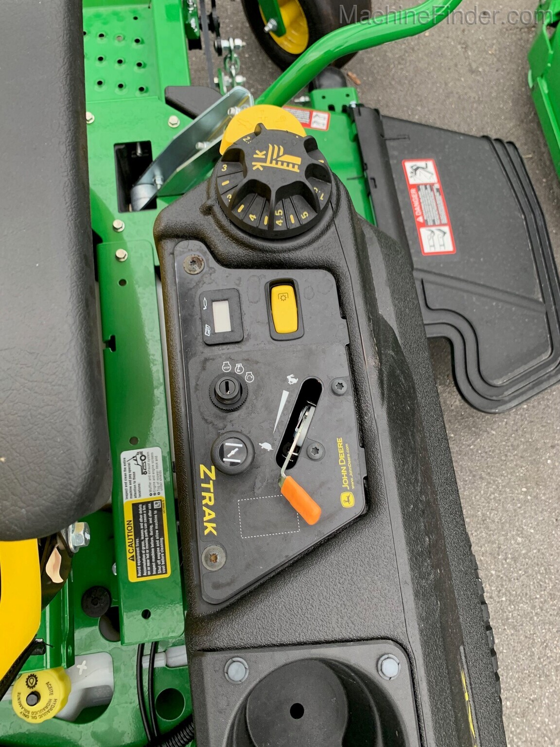 2020 John Deere Z730M Image 7