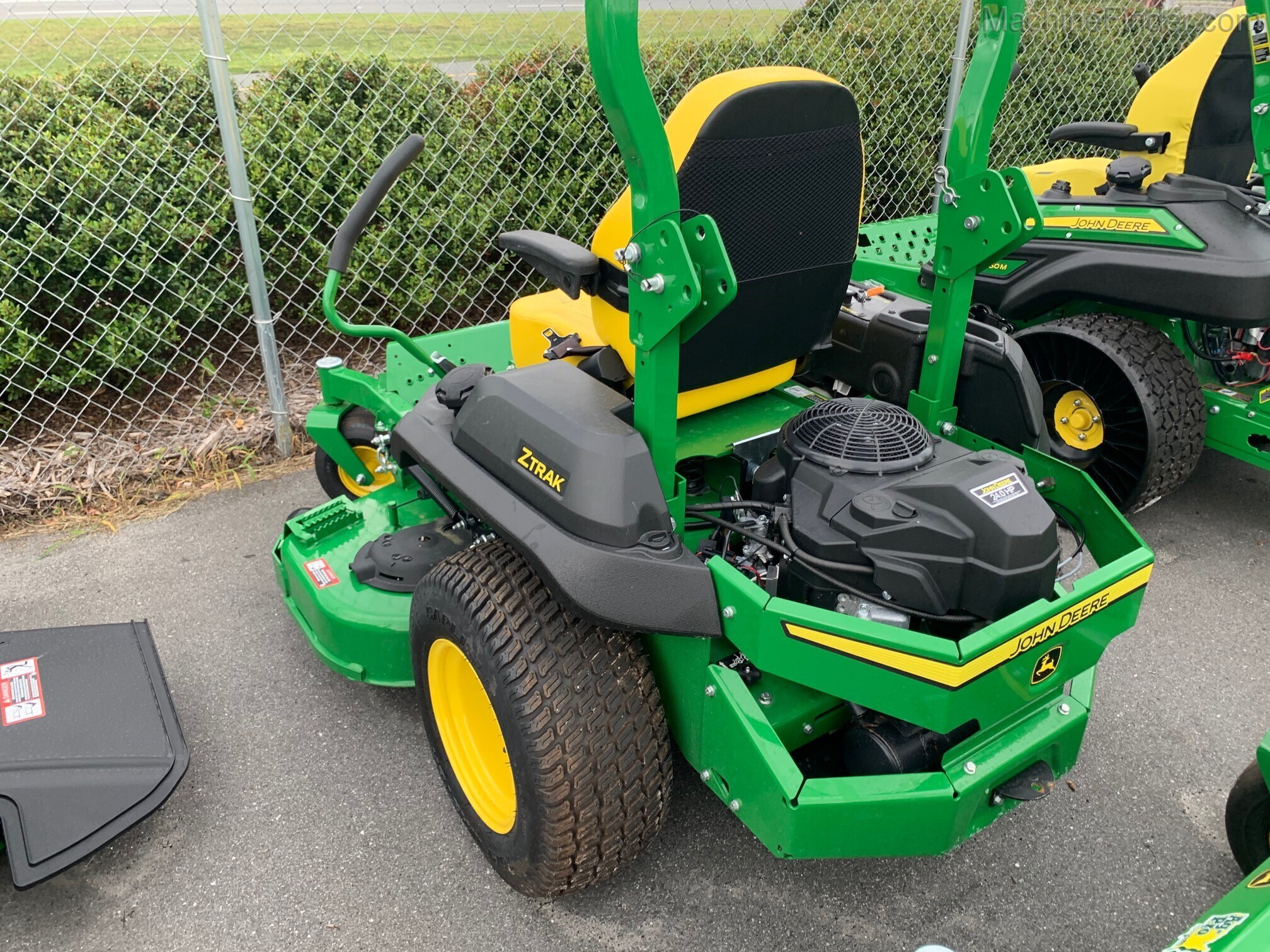 2020 John Deere Z730M Image 5
