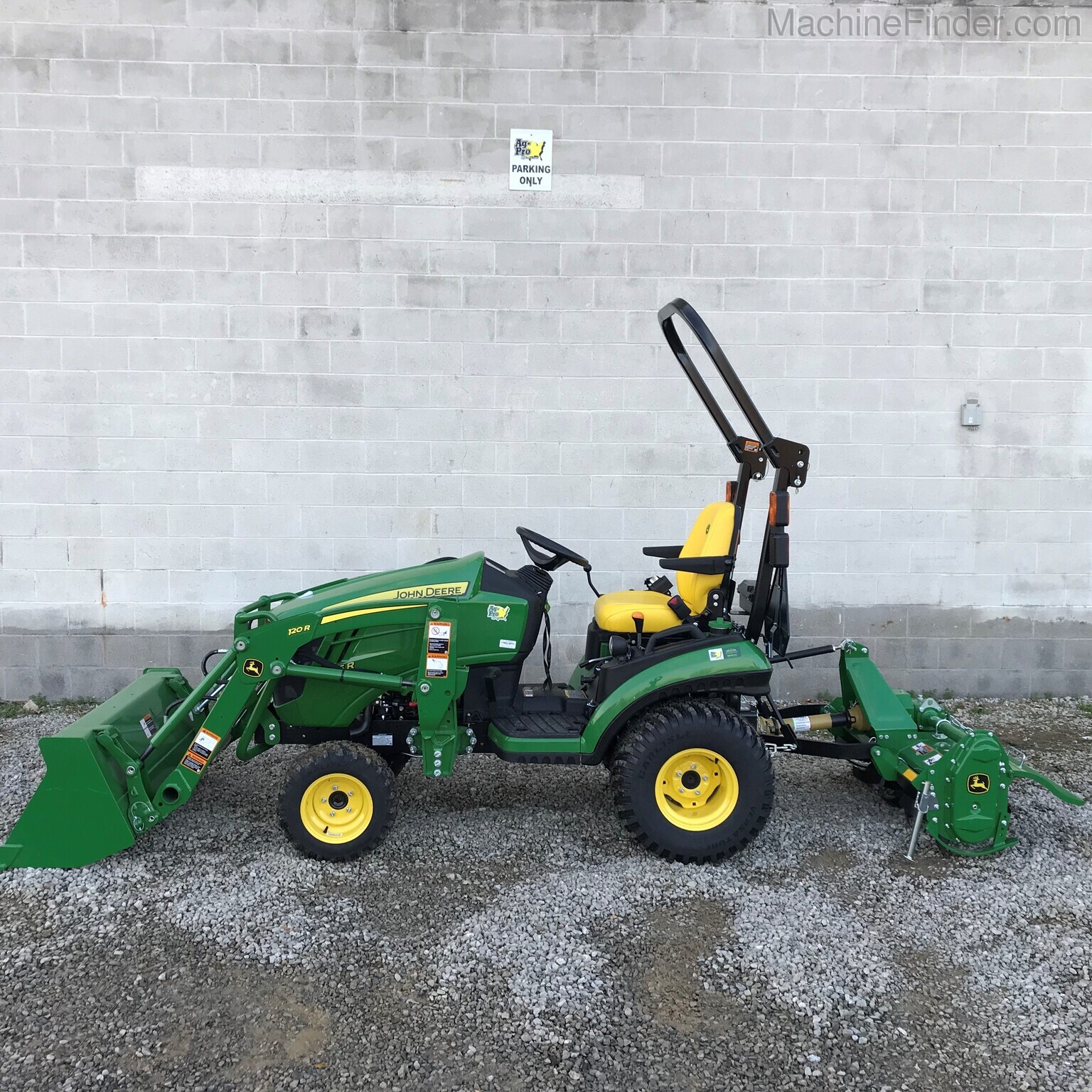 2020 John Deere 1025R Image 4