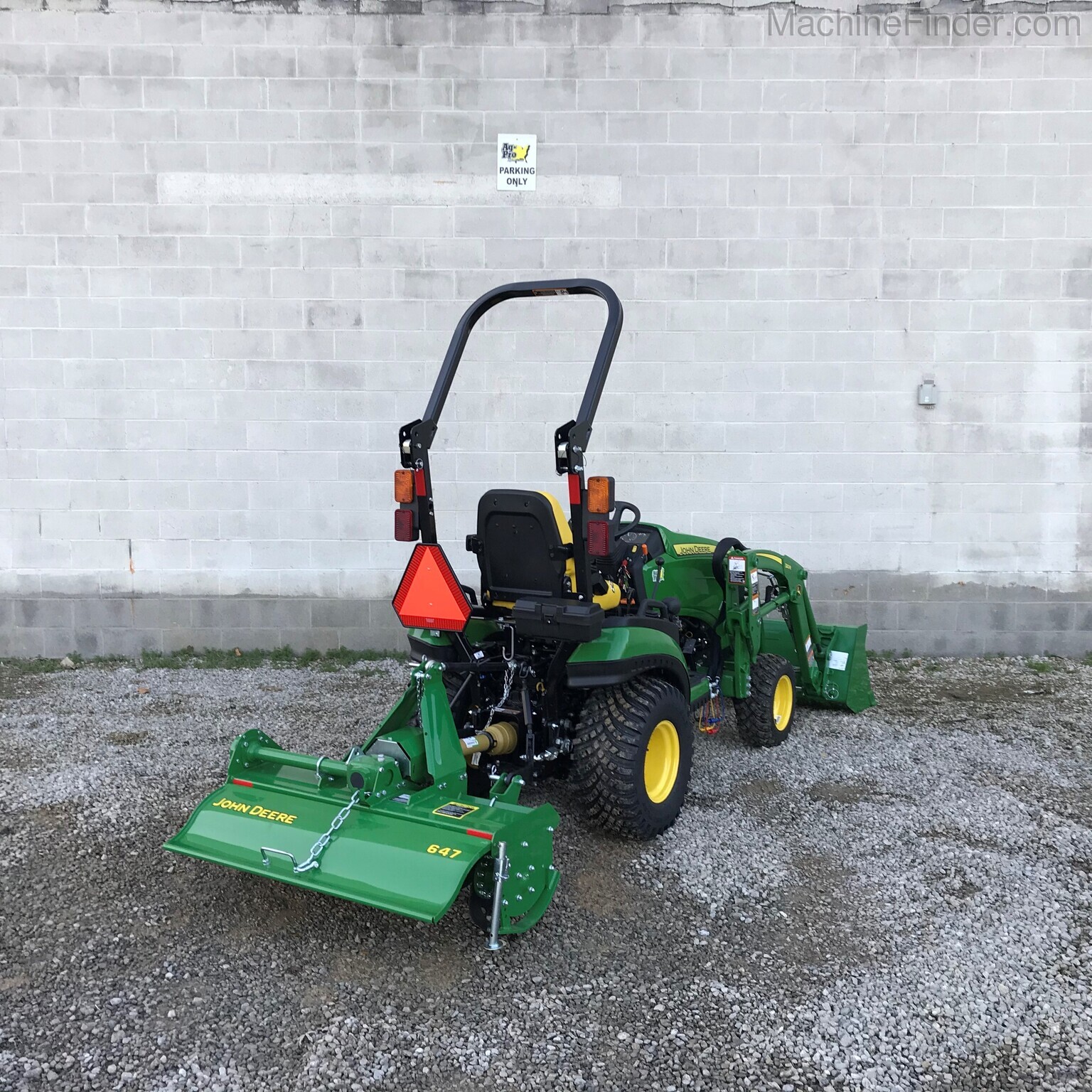 2020 John Deere 1025R Image 6