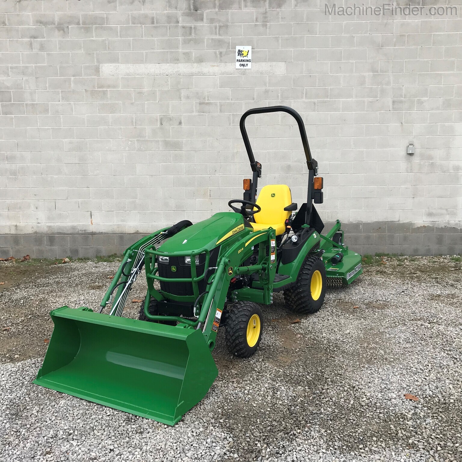 2020 John Deere 1025R Image 1