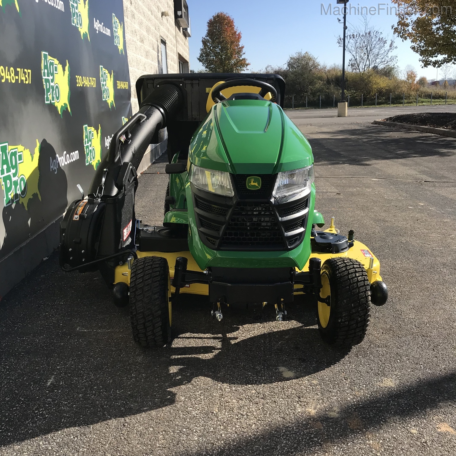 2020 John Deere X390 Image 4