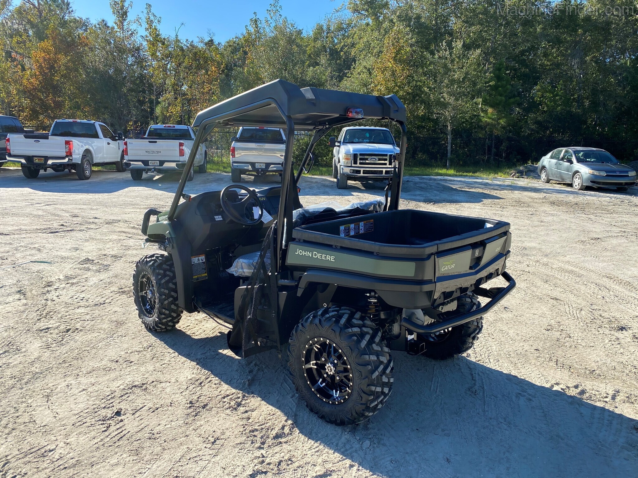 2021 John Deere 590M Image 3