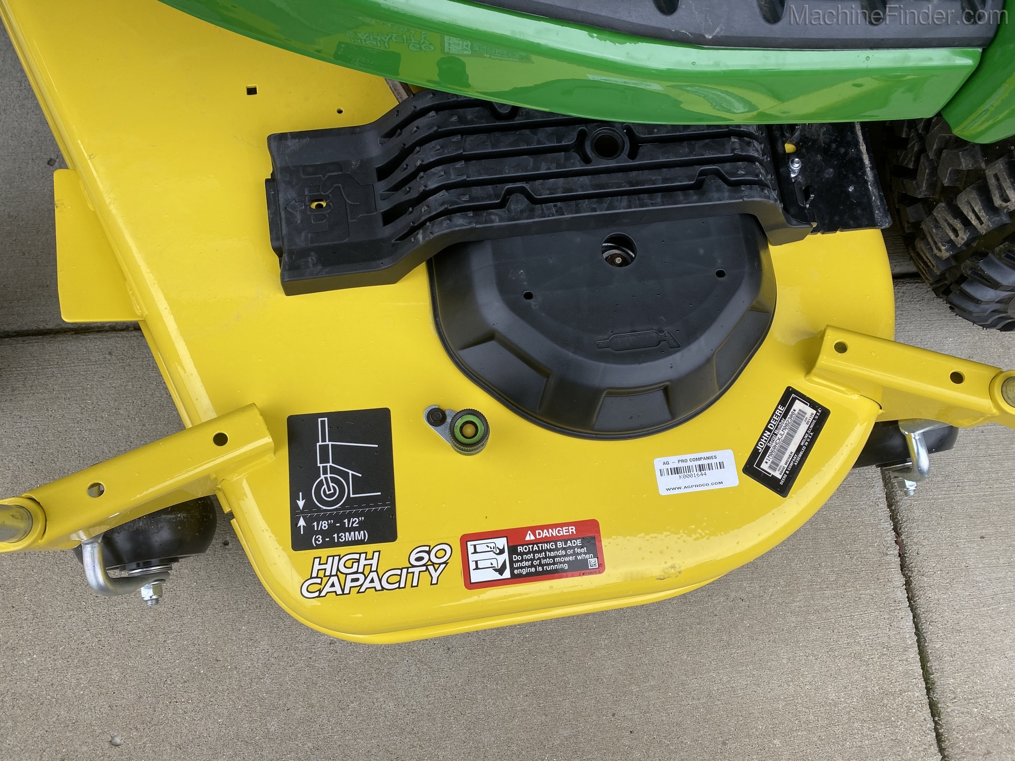 2021 John Deere X758 Image 5