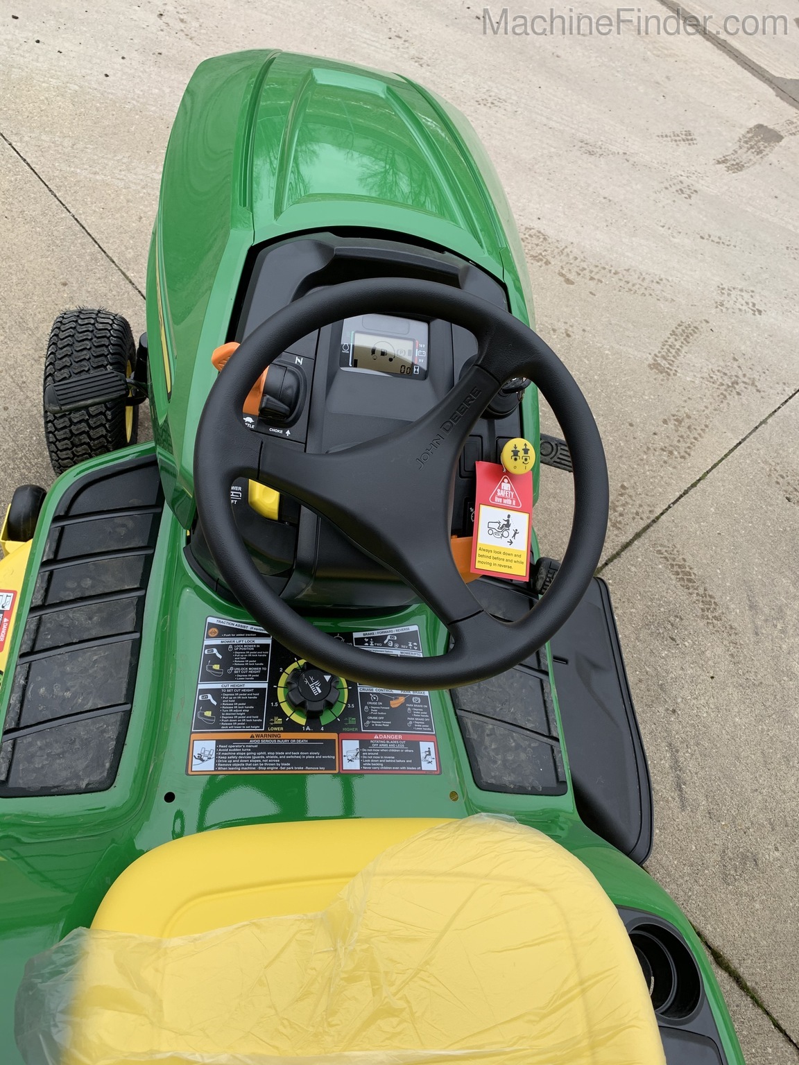 2020 John Deere X350 42A Image 6