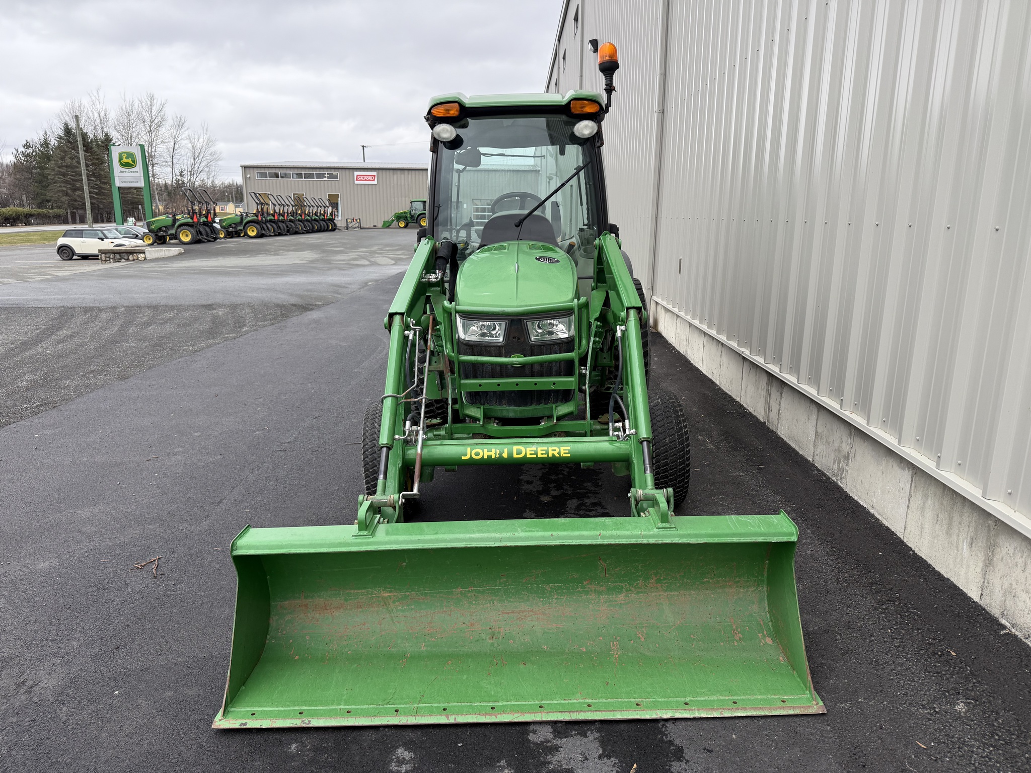 2016 John Deere 4066R Image 7