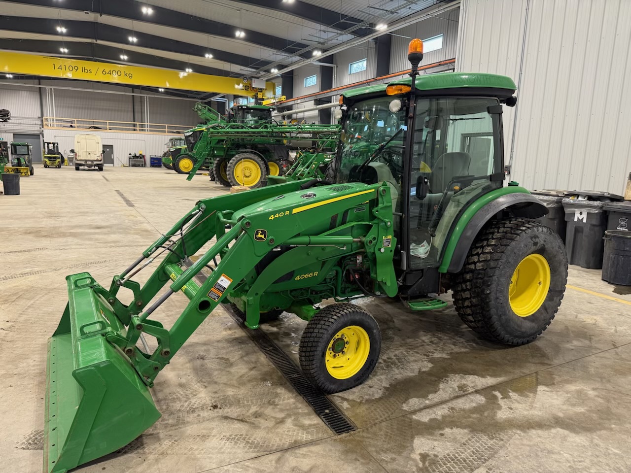 2016 John Deere 4066R Image 1