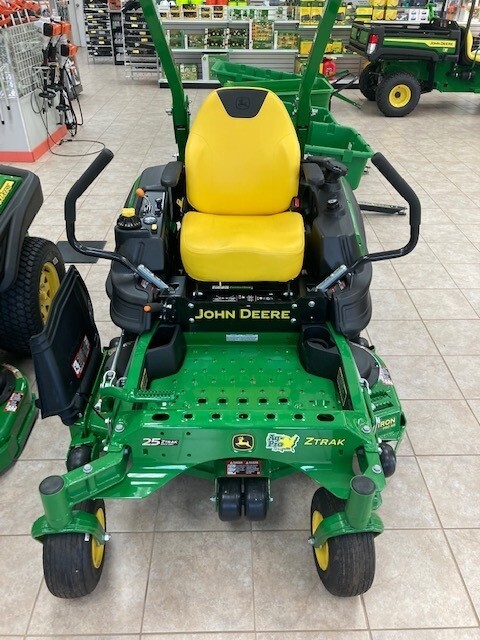 2025 John Deere Z920M Image 4