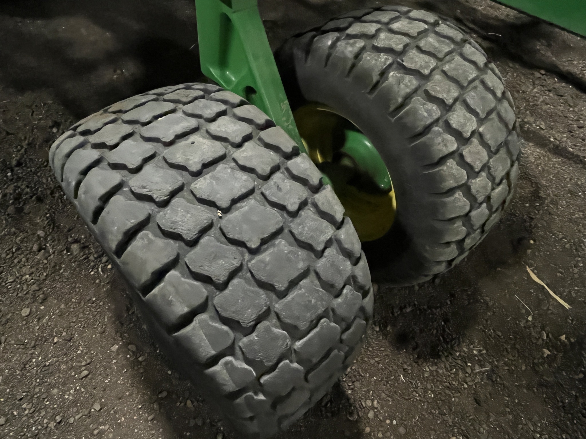 2014 John Deere 1990 Image 12