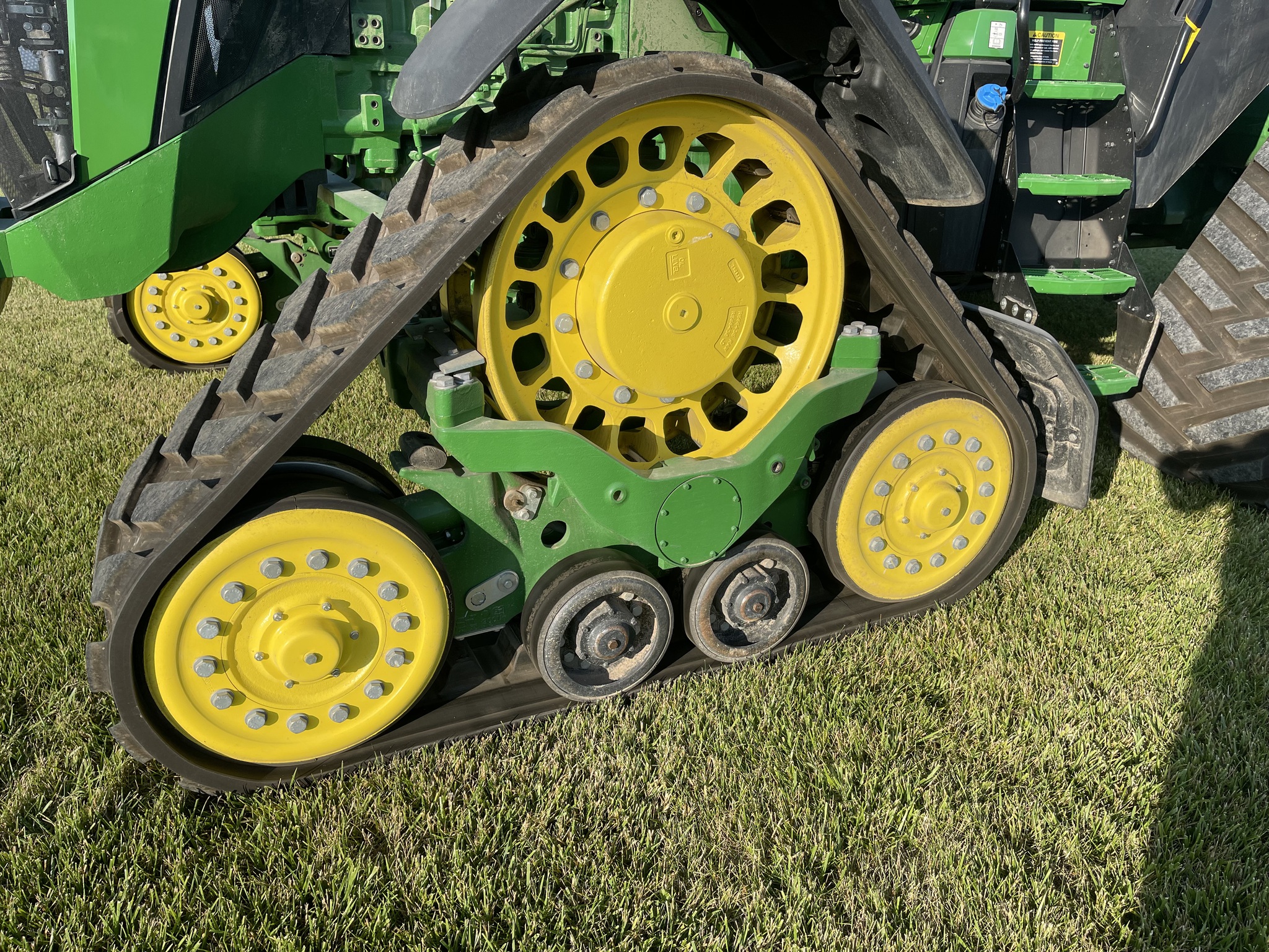  2023 John Deere 8RX 410 at Heritage Tractor in Quincy, IL
