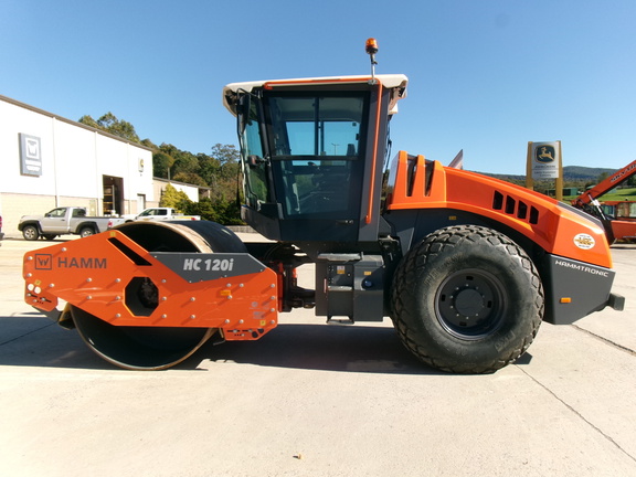 2023 Hamm HC120I