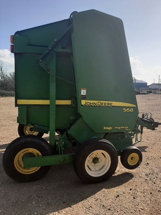 Used 2007 John Deere 568 Round Balers at Horizon Ag & Turf in Falher, AB - Photo4