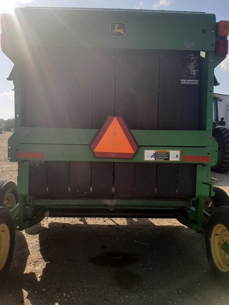 Used 2007 John Deere 568 Round Balers at Horizon Ag & Turf in Falher, AB - Photo9