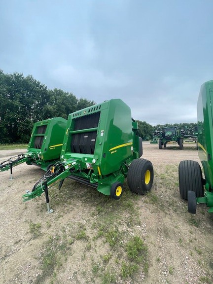 2021 John Deere 560M (3rd thumbnail)