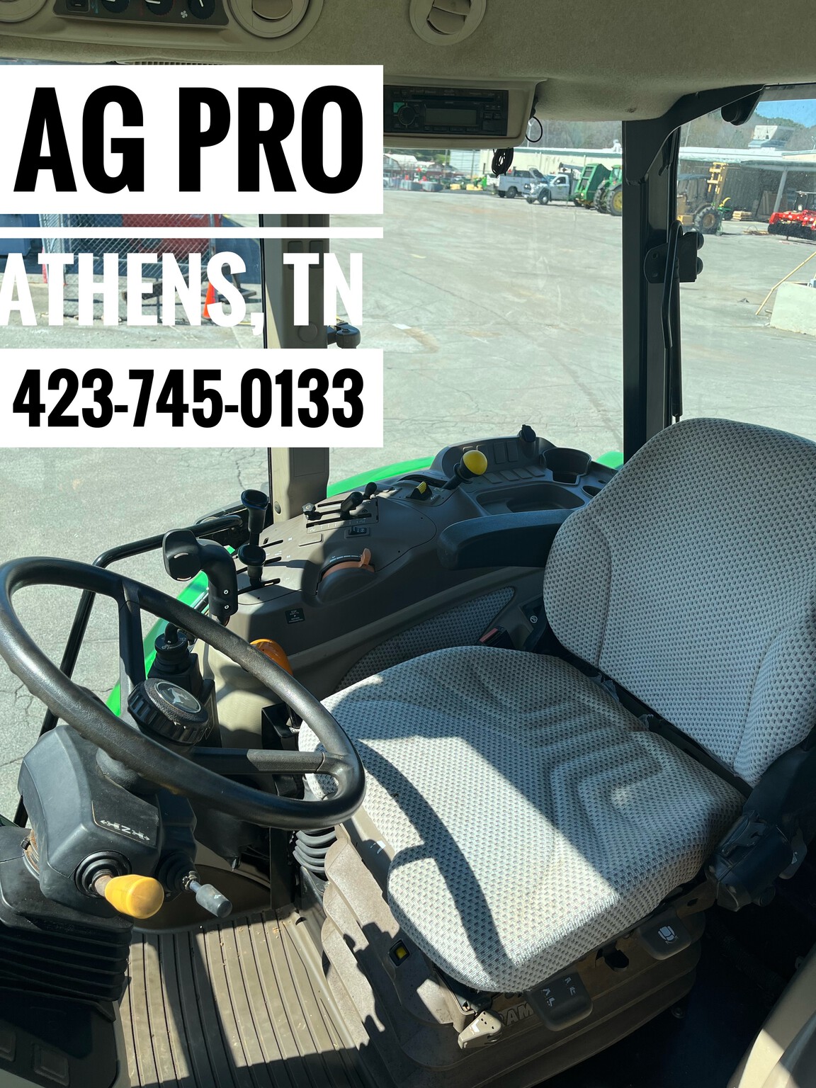 2016 John Deere 5100M Image 3