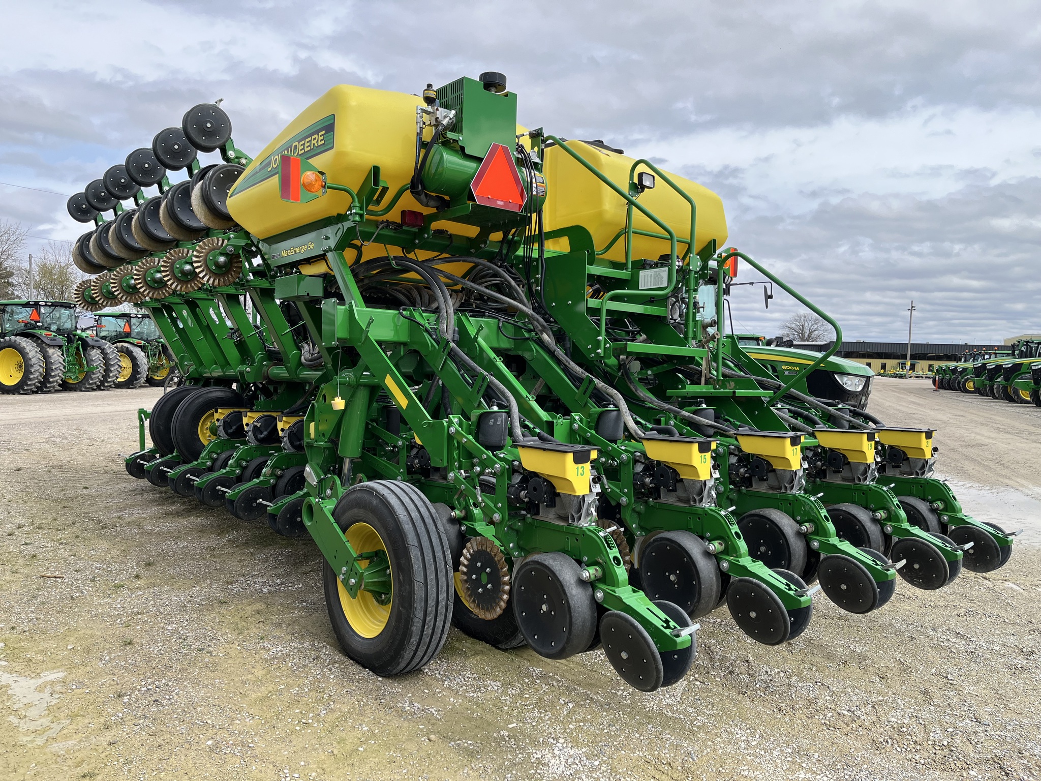 2019 John Deere 1795 Planters: Drawn