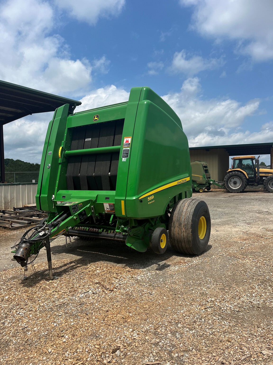 2013 John Deere 569 Premium Image 1