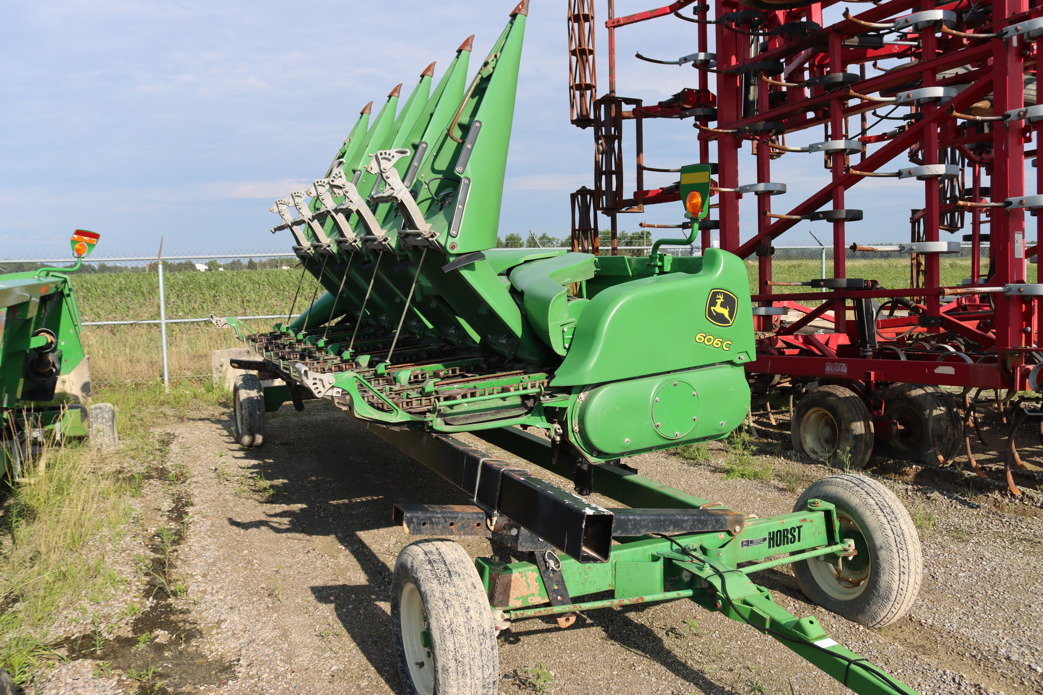 2009 John Deere 606C Corn and Row Crop headers