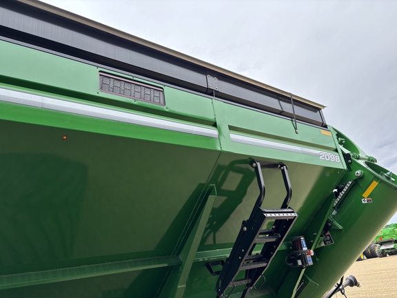 Used 2024 Brent 2098 Grain Carts at Horizon Ag & Turf in Lloydminster, AB - Photo22