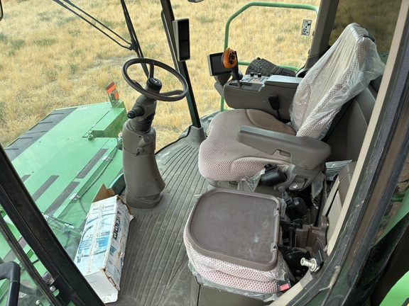 2016 John Deere W235 (23rd thumbnail)