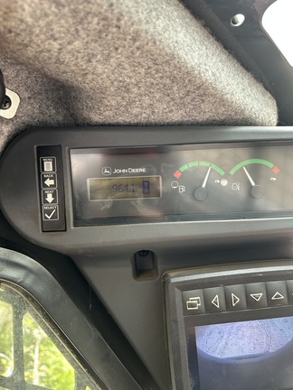 2023 John Deere 331G Photo 7