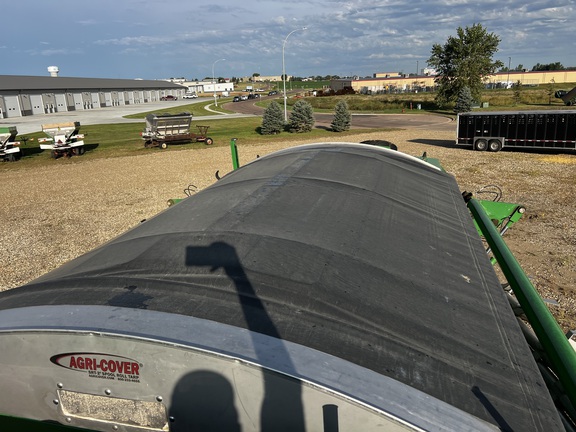 2024 John Deere 800R - Photo32