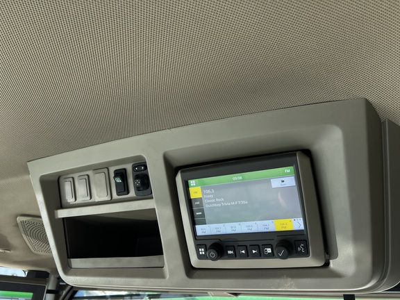 2024 John Deere 800R - Photo36