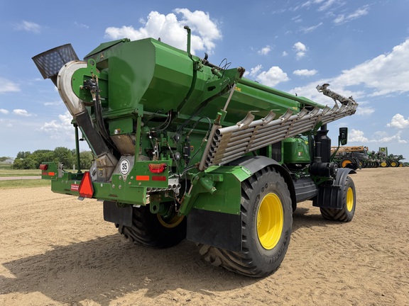 2024 John Deere 800R - Photo3