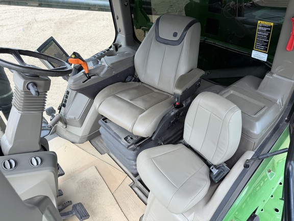 2024 John Deere 800R - Photo37