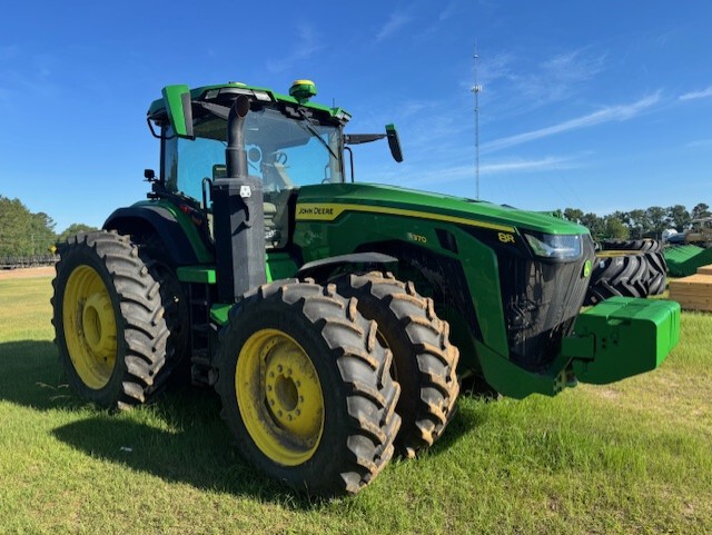 2023 John Deere 8R 370 Image 1