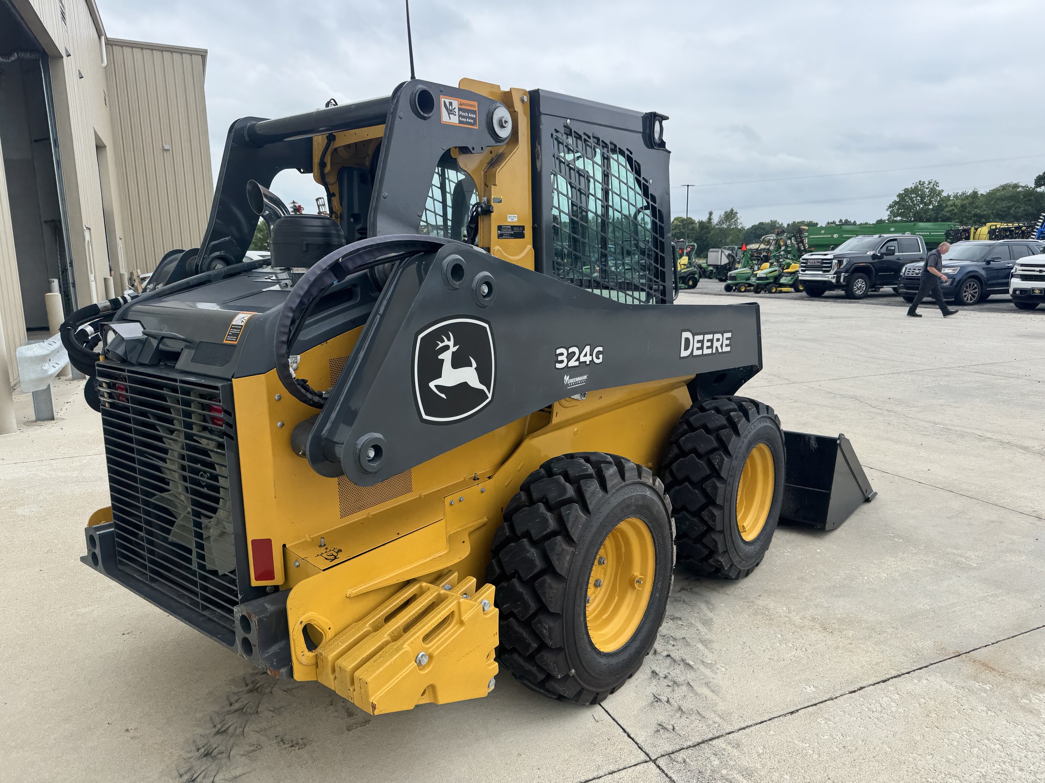 2023 John Deere 324G Image 4