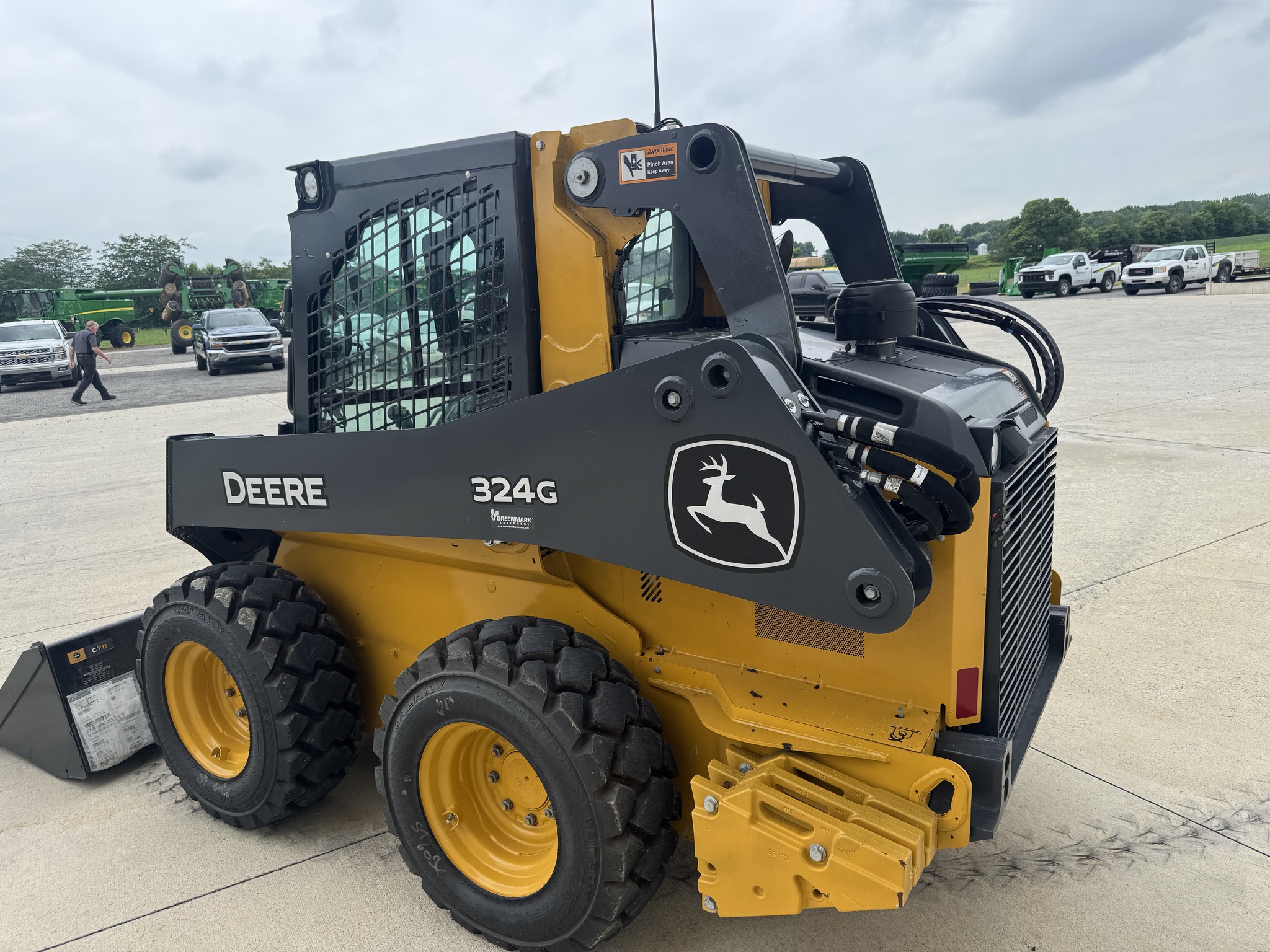 2023 John Deere 324G Image 6