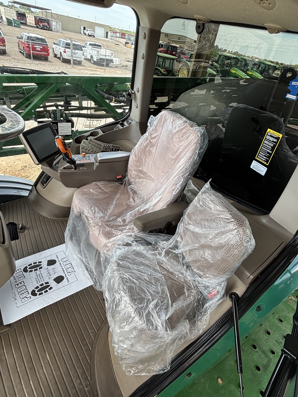 2015 John Deere R4038 Image 8