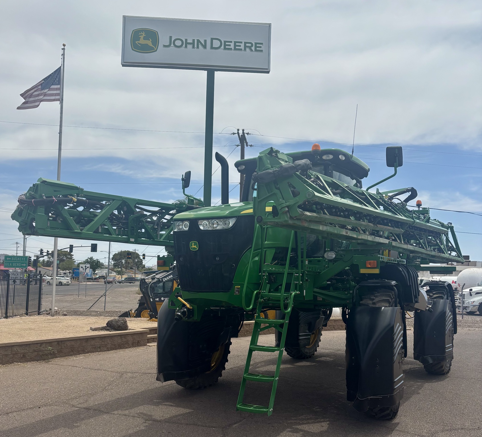 2015 John Deere R4038 Image 1