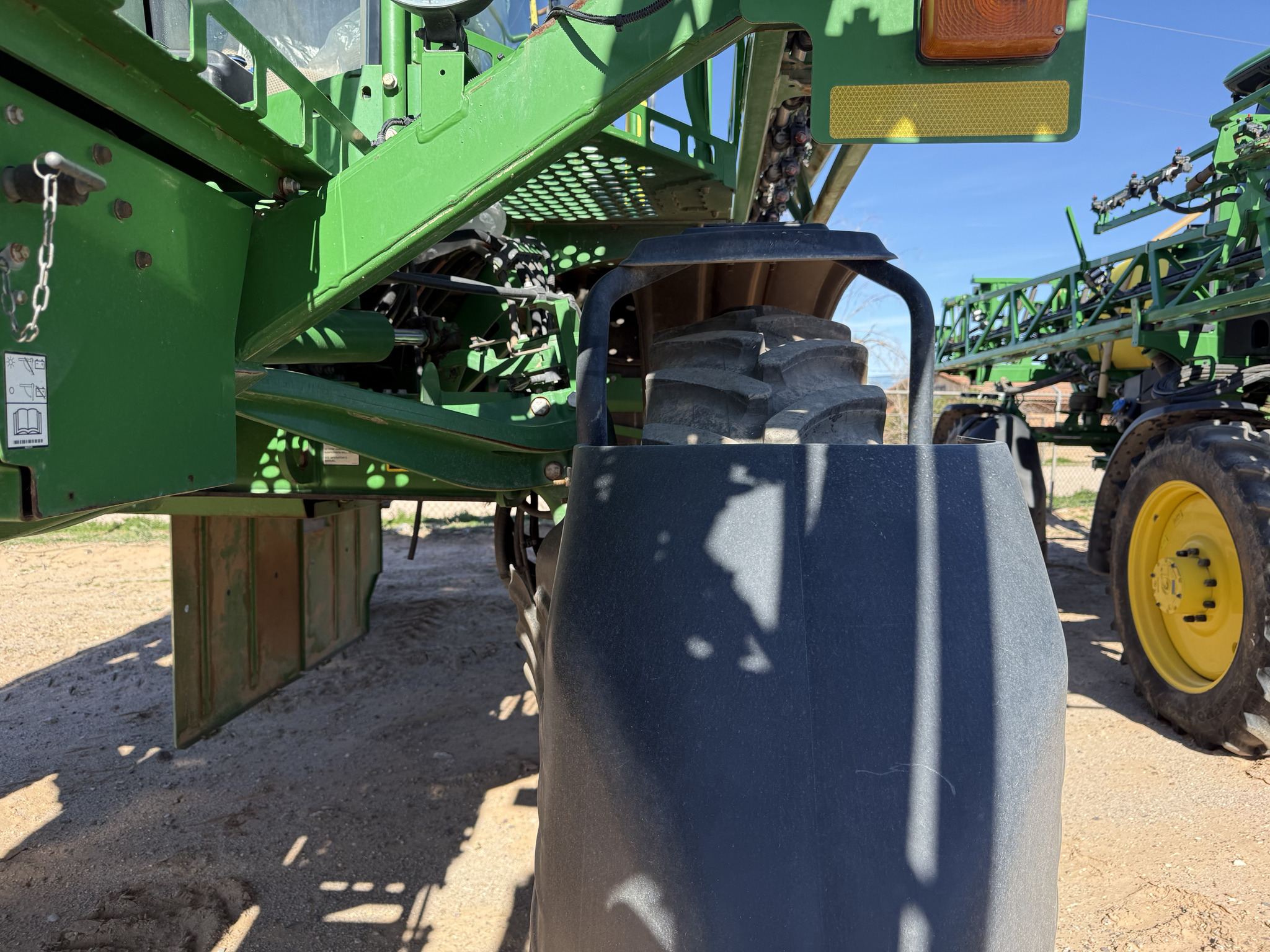 2015 John Deere R4038 Image 15