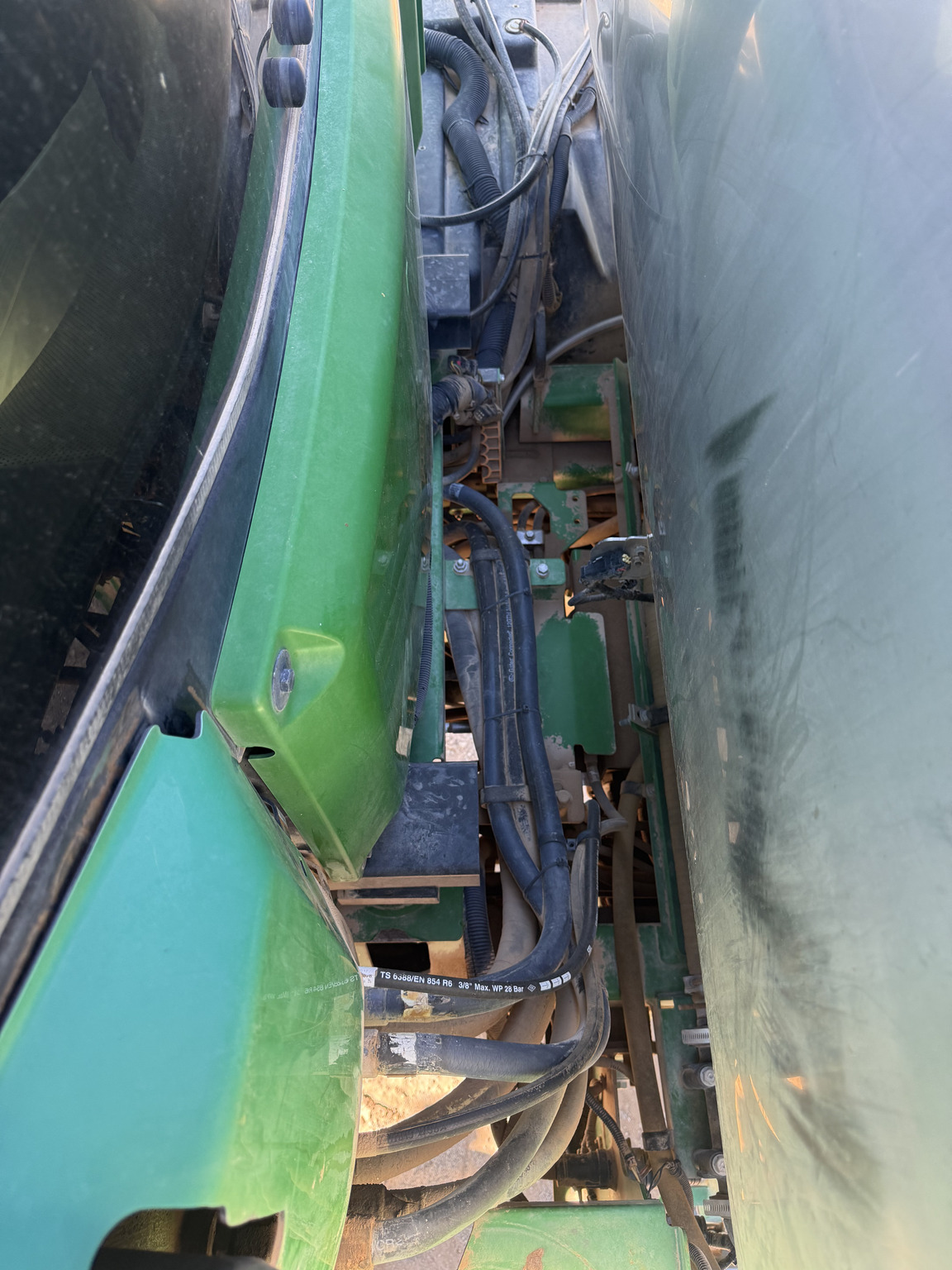 2015 John Deere R4038 Image 23