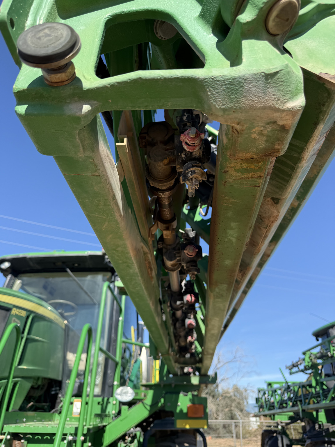 2015 John Deere R4038 Image 25