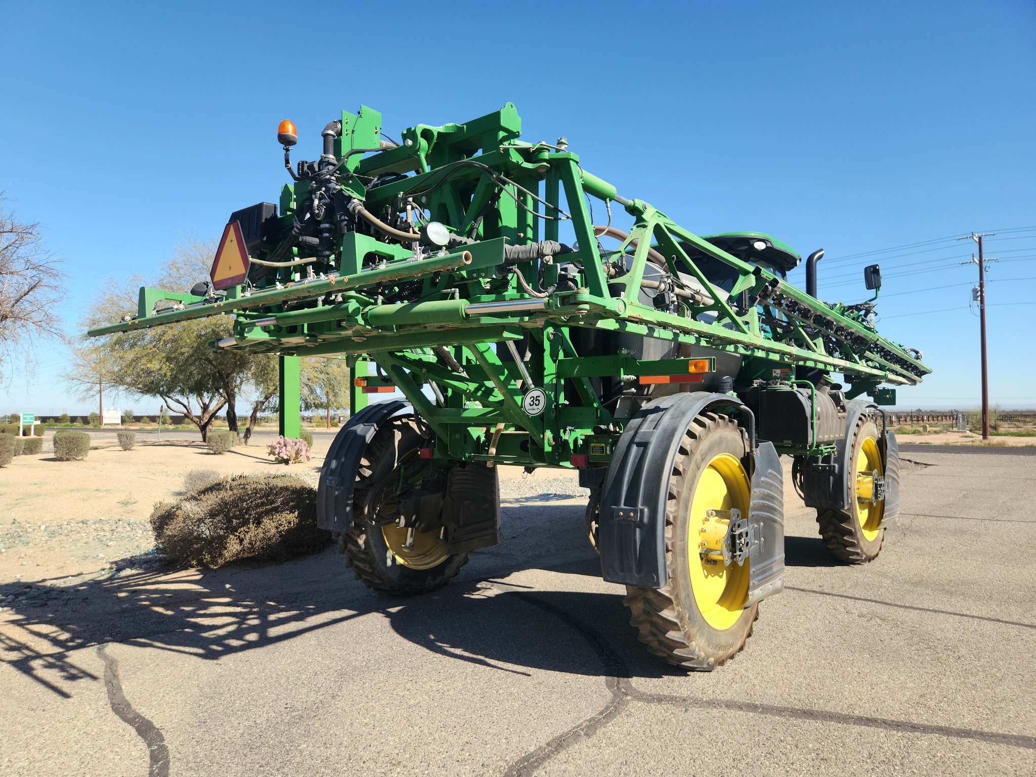 2015 John Deere R4038 Image 4