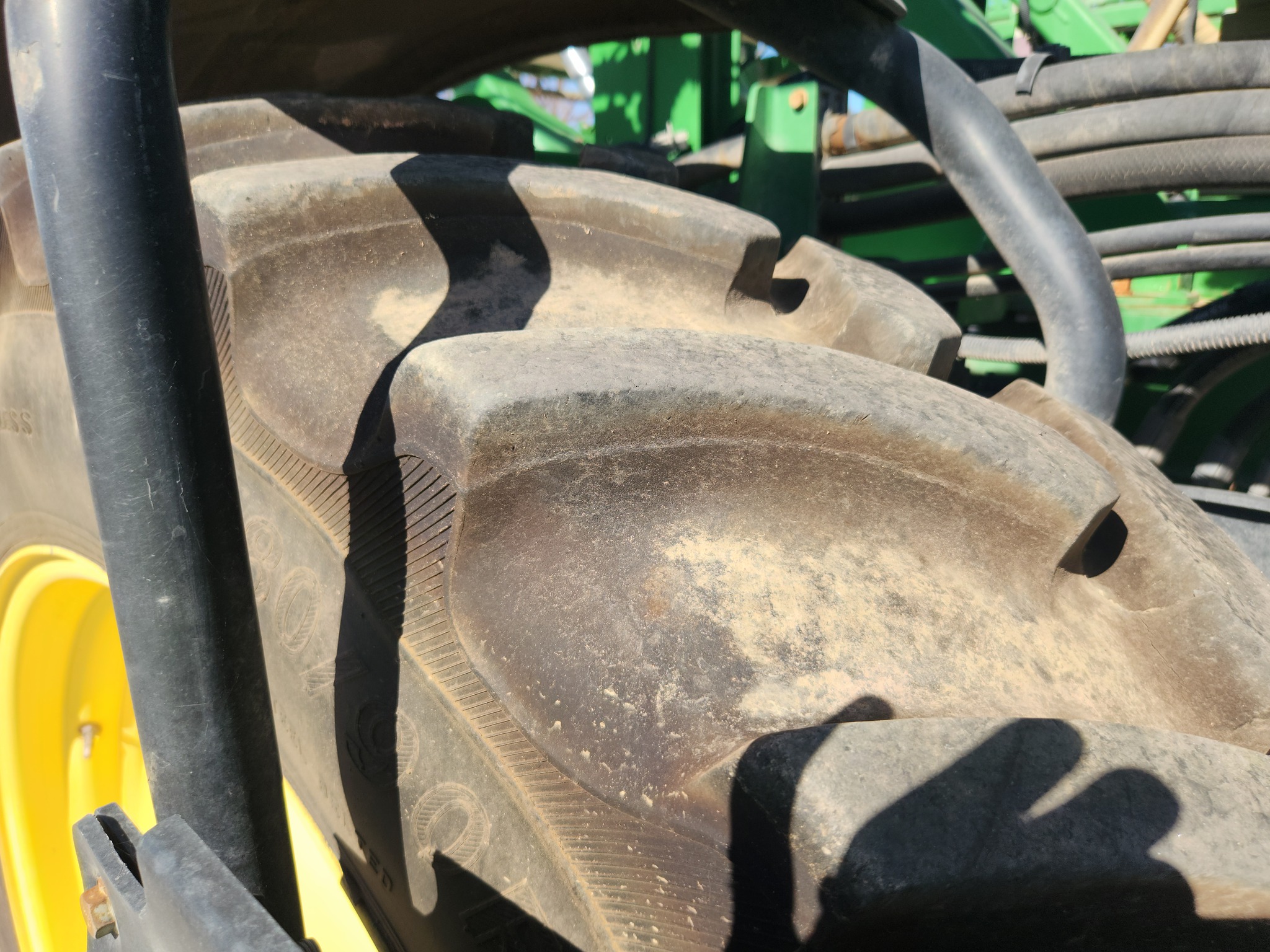 2015 John Deere R4038 Image 26