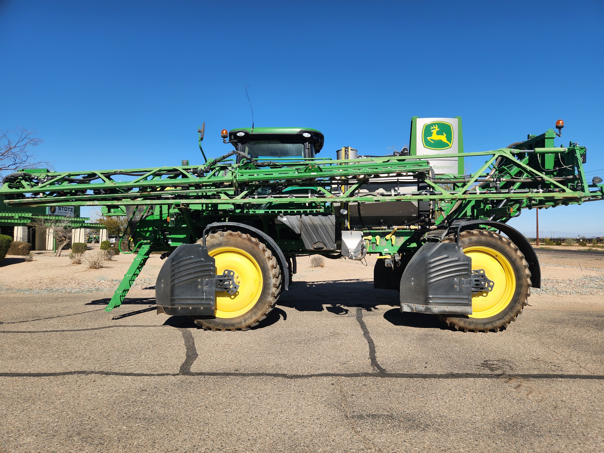 2015 John Deere R4038 Image 1