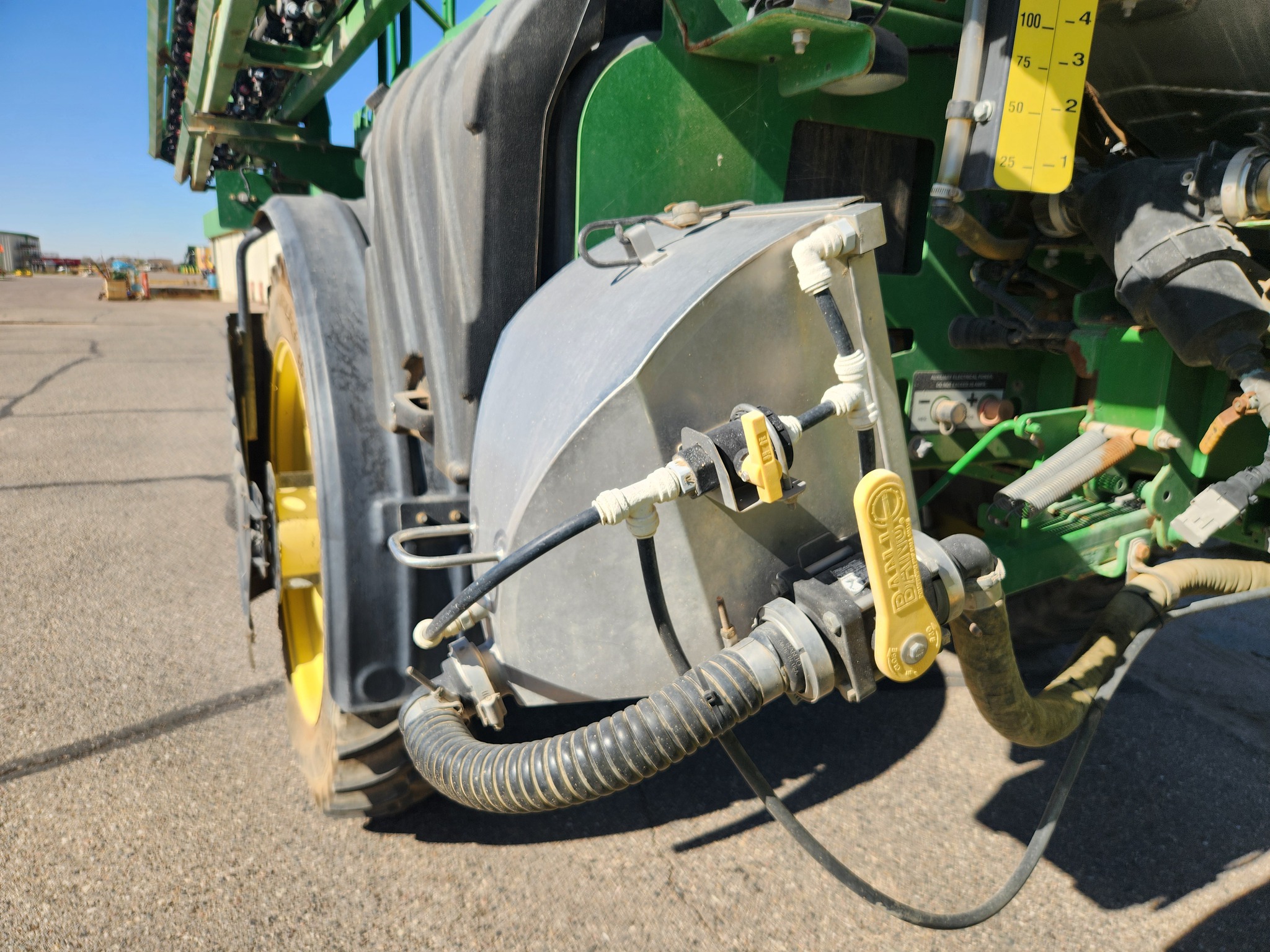 2015 John Deere R4038 Image 23