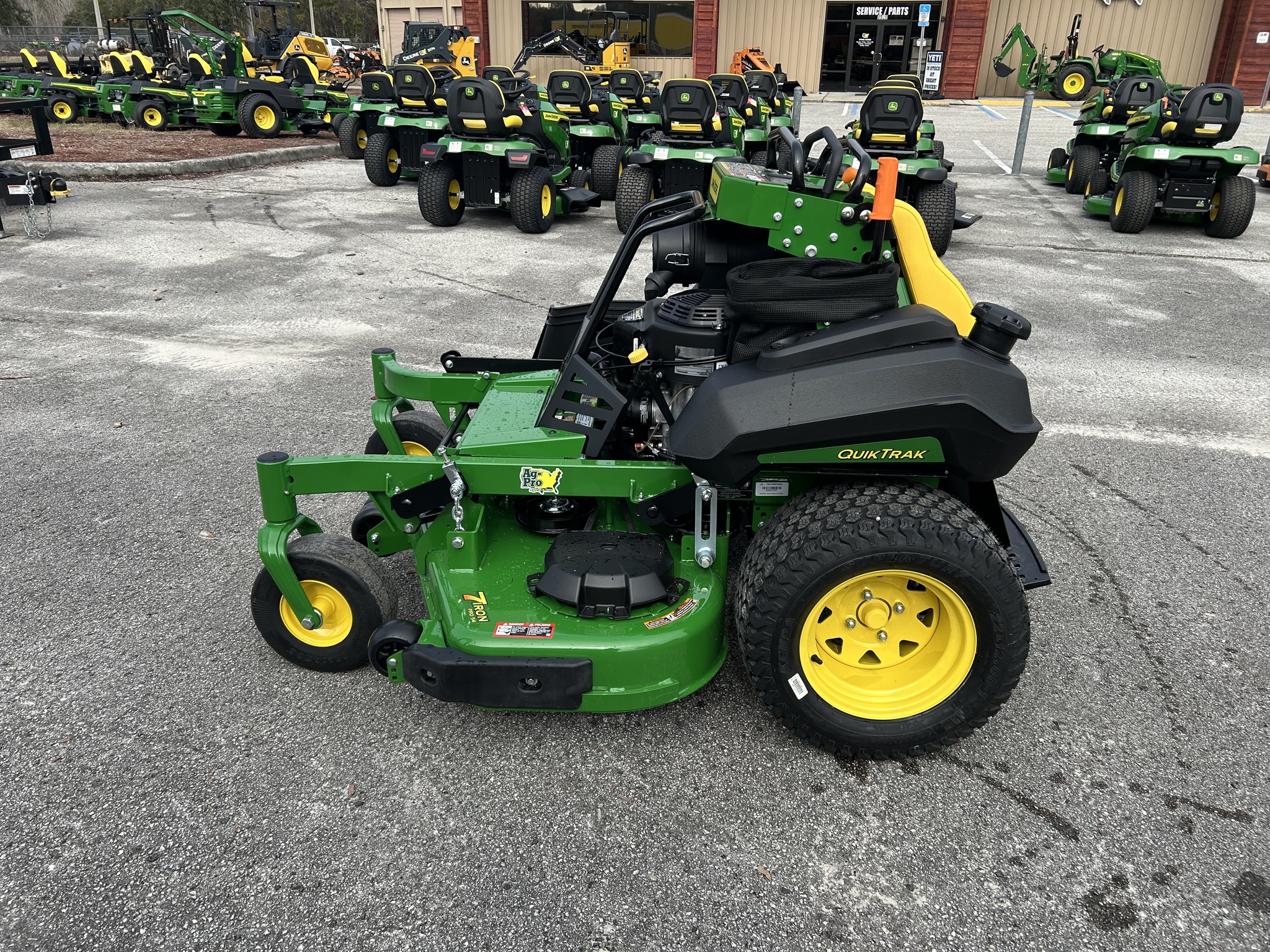 2025 John Deere Q850M Image 4
