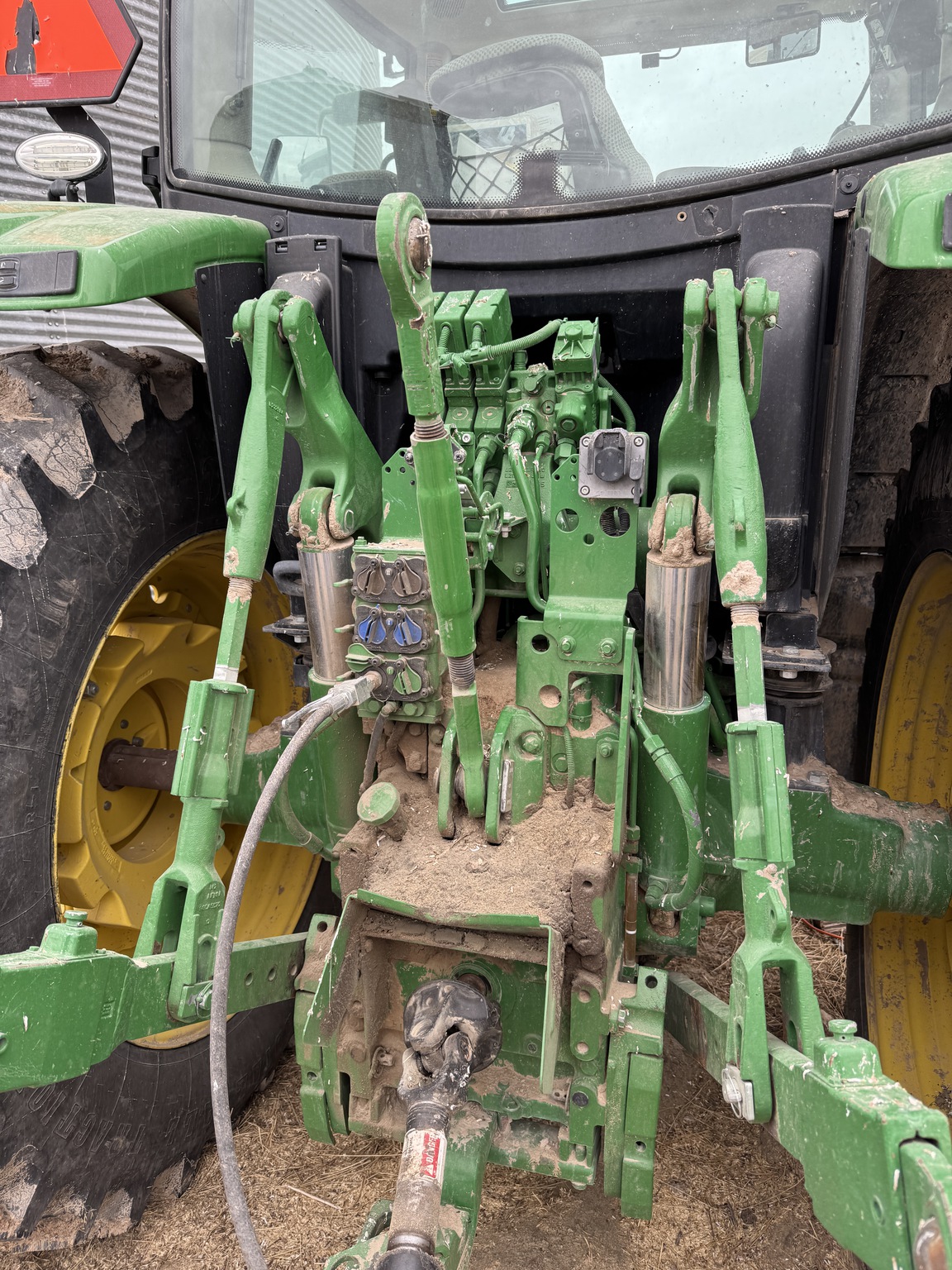 2019 John Deere 6145R Image 7