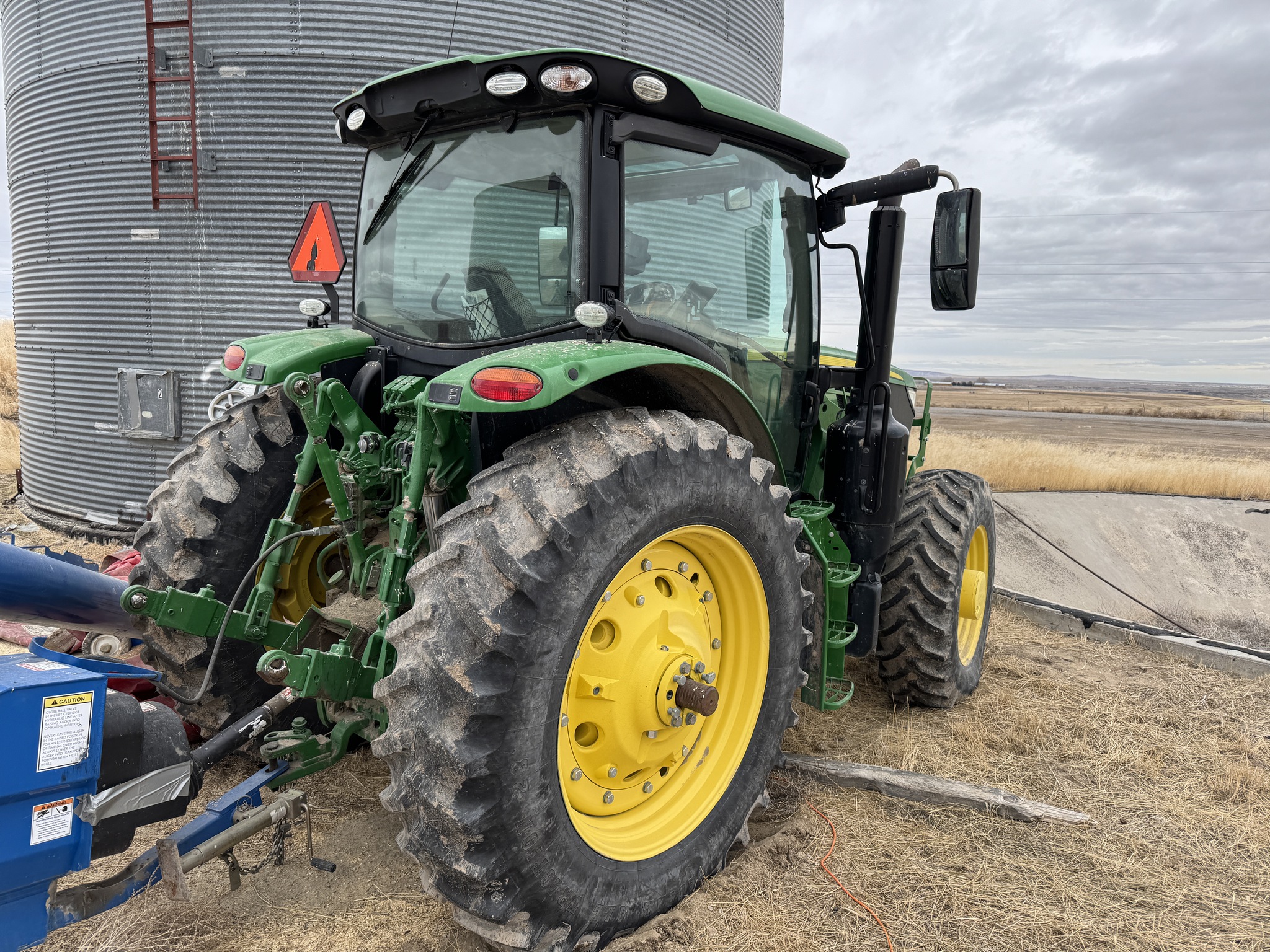 2019 John Deere 6145R Image 3