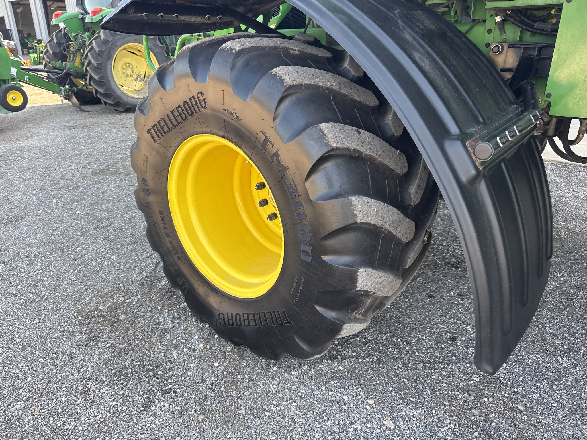 2024 John Deere 800R Image 31