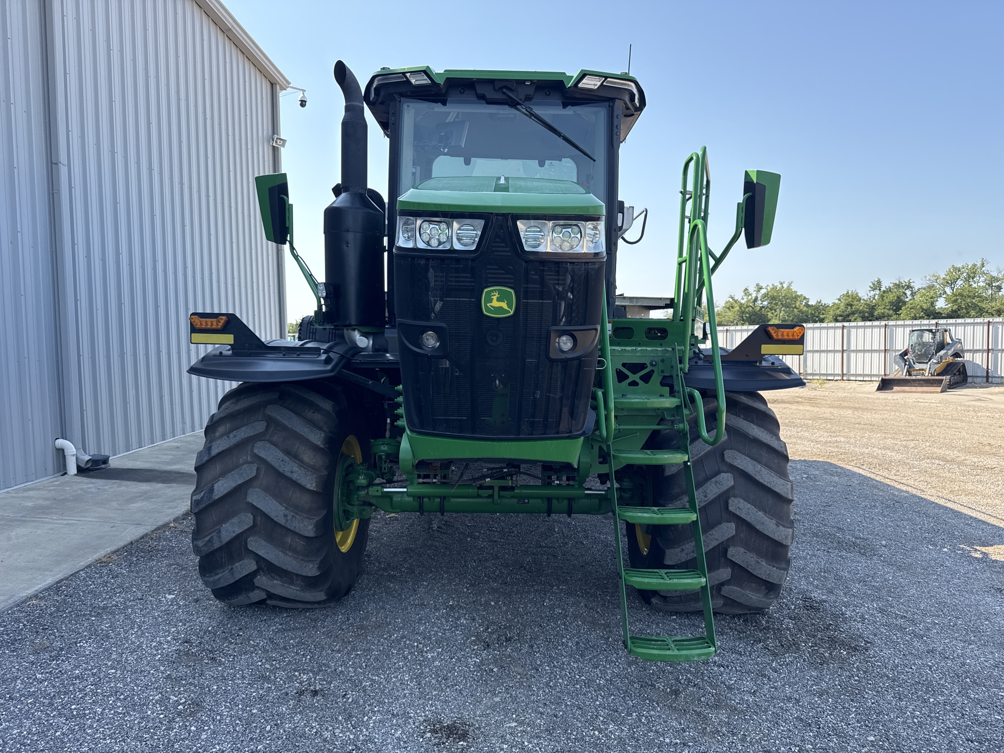 2024 John Deere 800R Image 4
