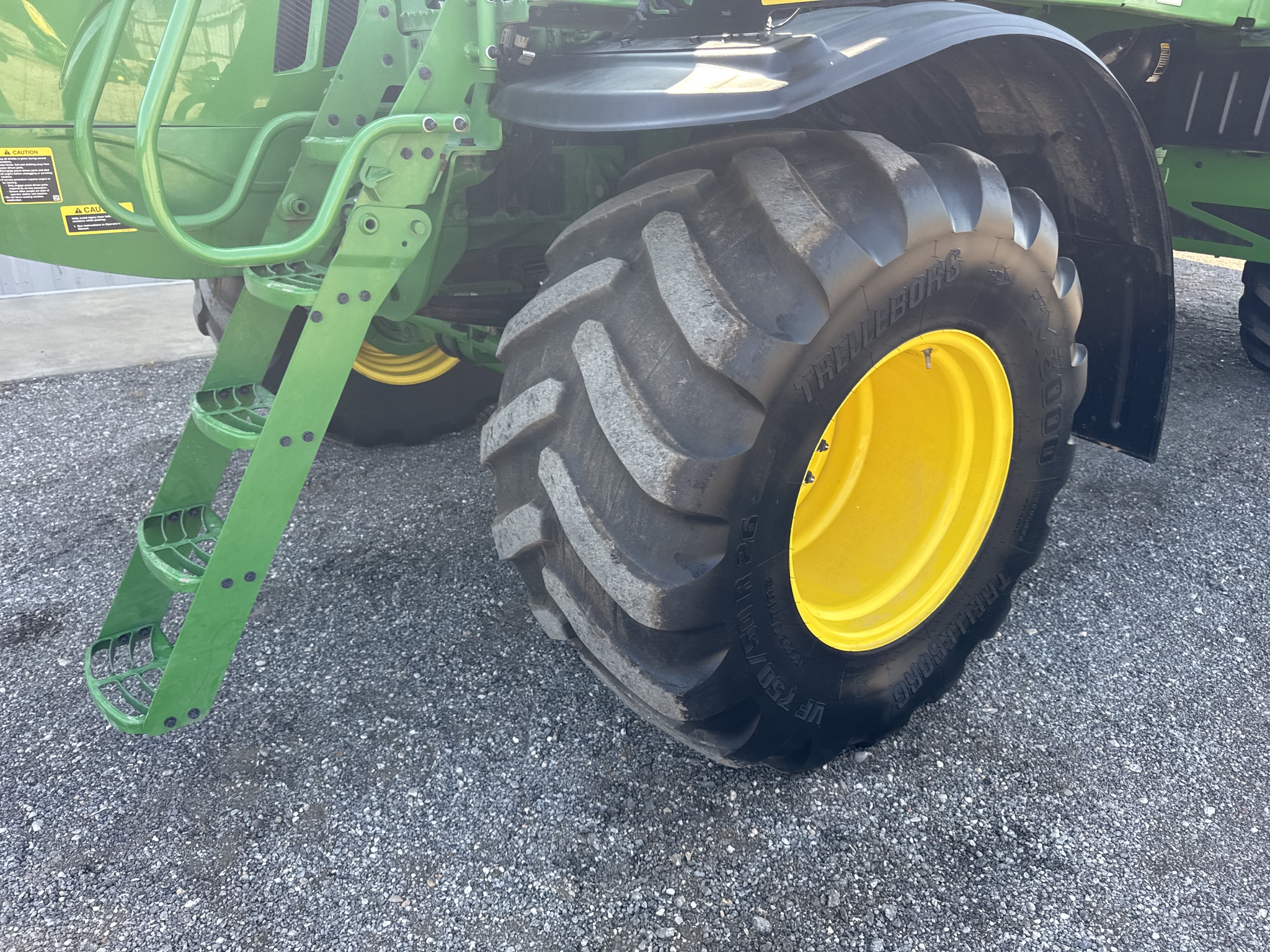 2024 John Deere 800R Image 20