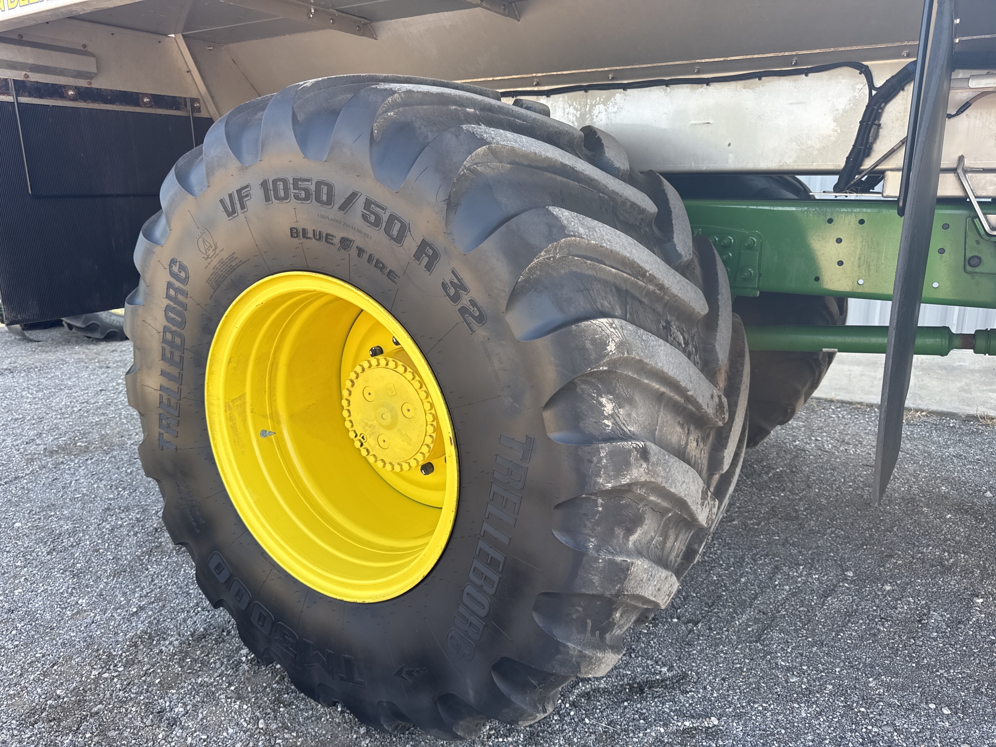 2024 John Deere 800R Image 27