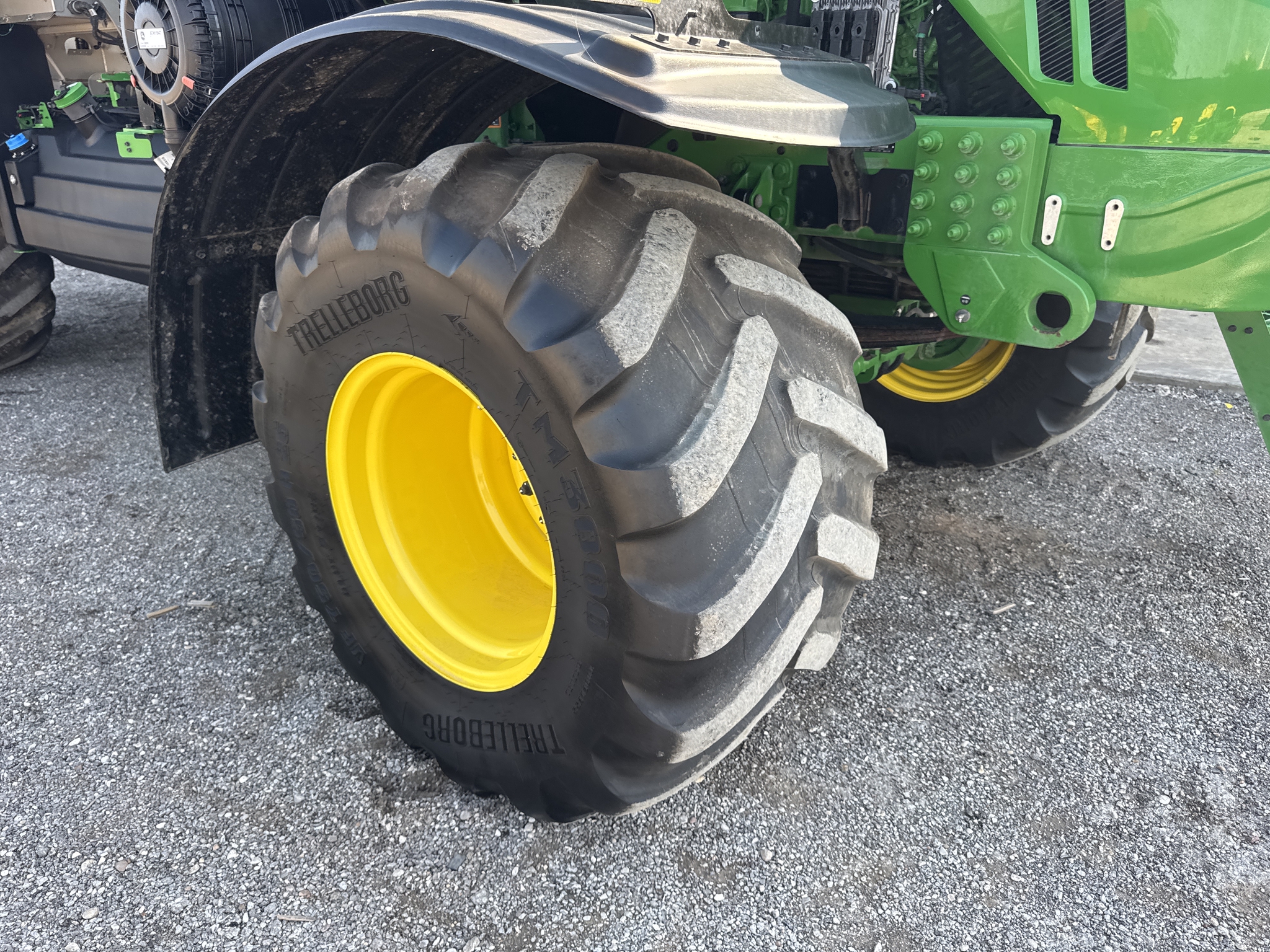 2024 John Deere 800R Image 34