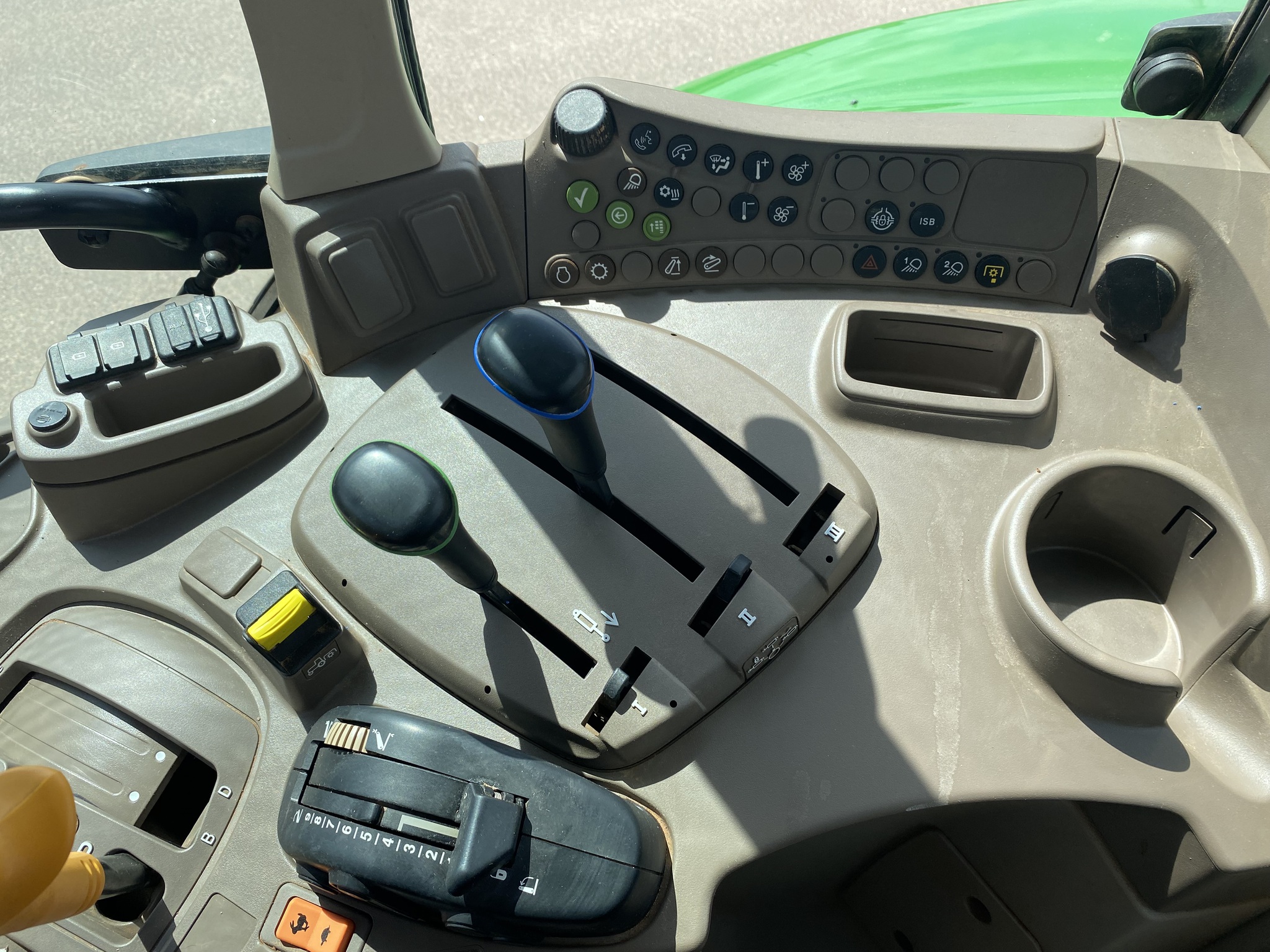 2023 John Deere 6110M Image 20